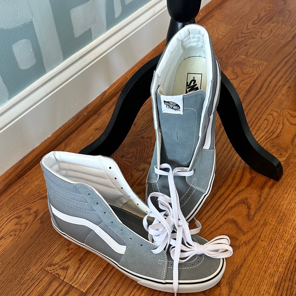 Vans Men’s Gray and White High-Top Sneakers